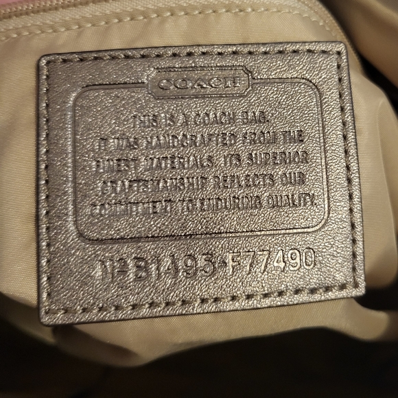 NWT coach messenger purse - Picture 3 of 7